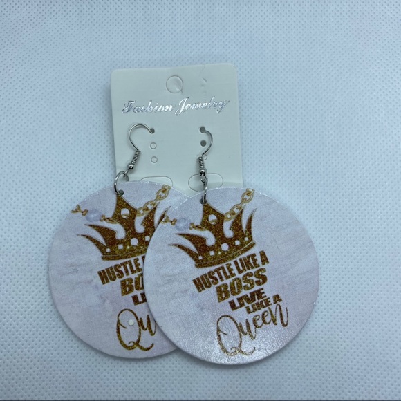 ttowndelights Jewelry - Hustle like a boss live like a queen